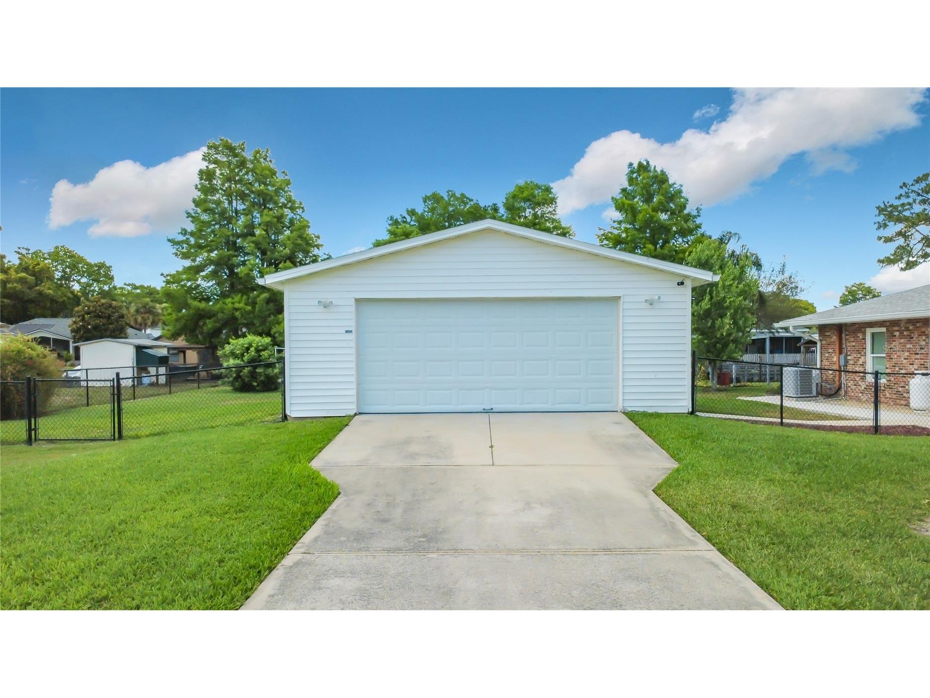 12547 Pine Island Drive Leesburg FL 34788 - LAKE EUSTIS OM723885 image40