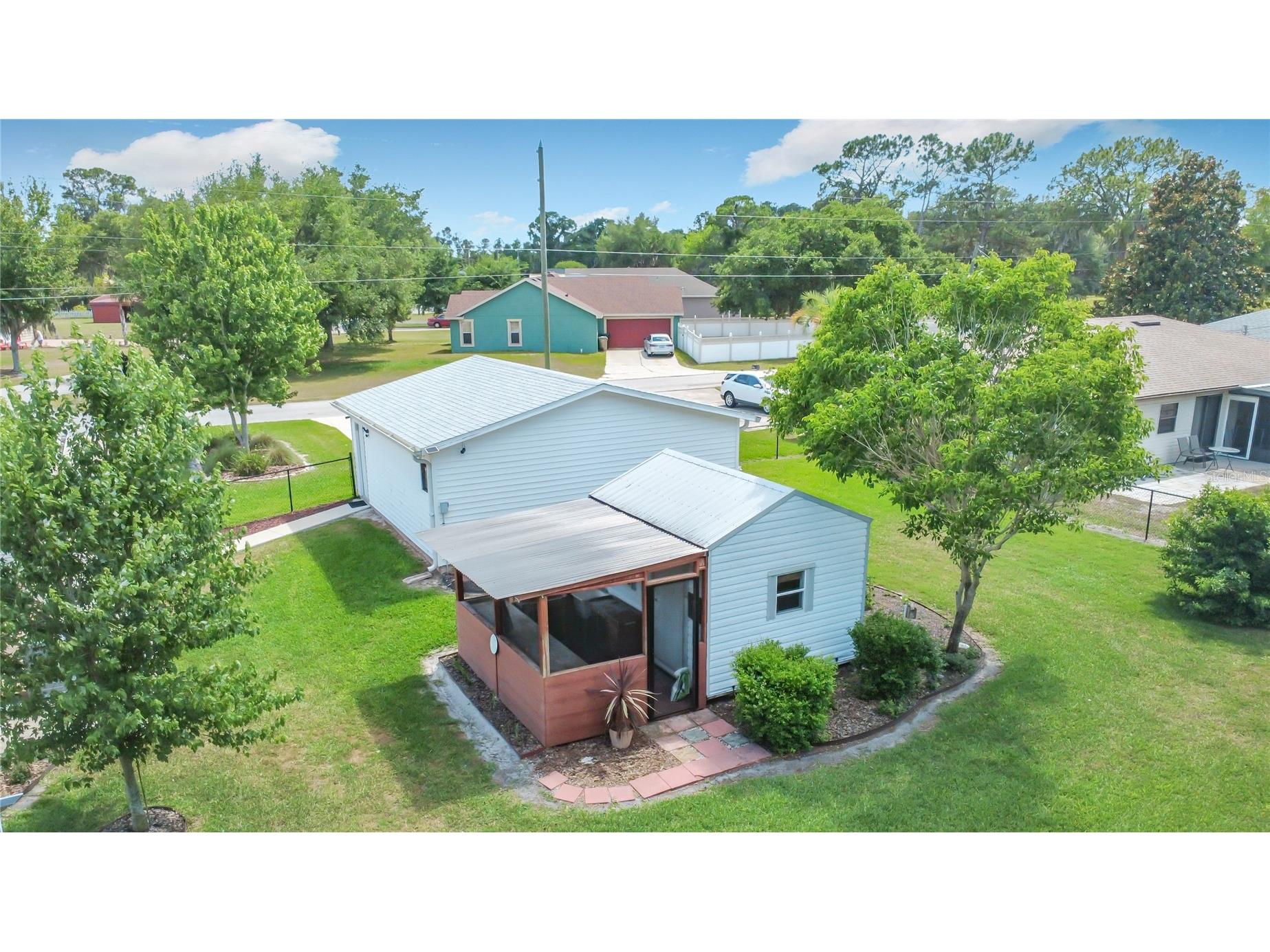 12547 Pine Island Drive Leesburg FL 34788 - LAKE EUSTIS OM723885 image43