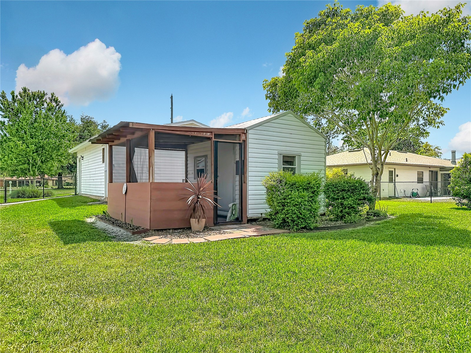 12547 Pine Island Drive Leesburg FL 34788 - LAKE EUSTIS OM723885 image44