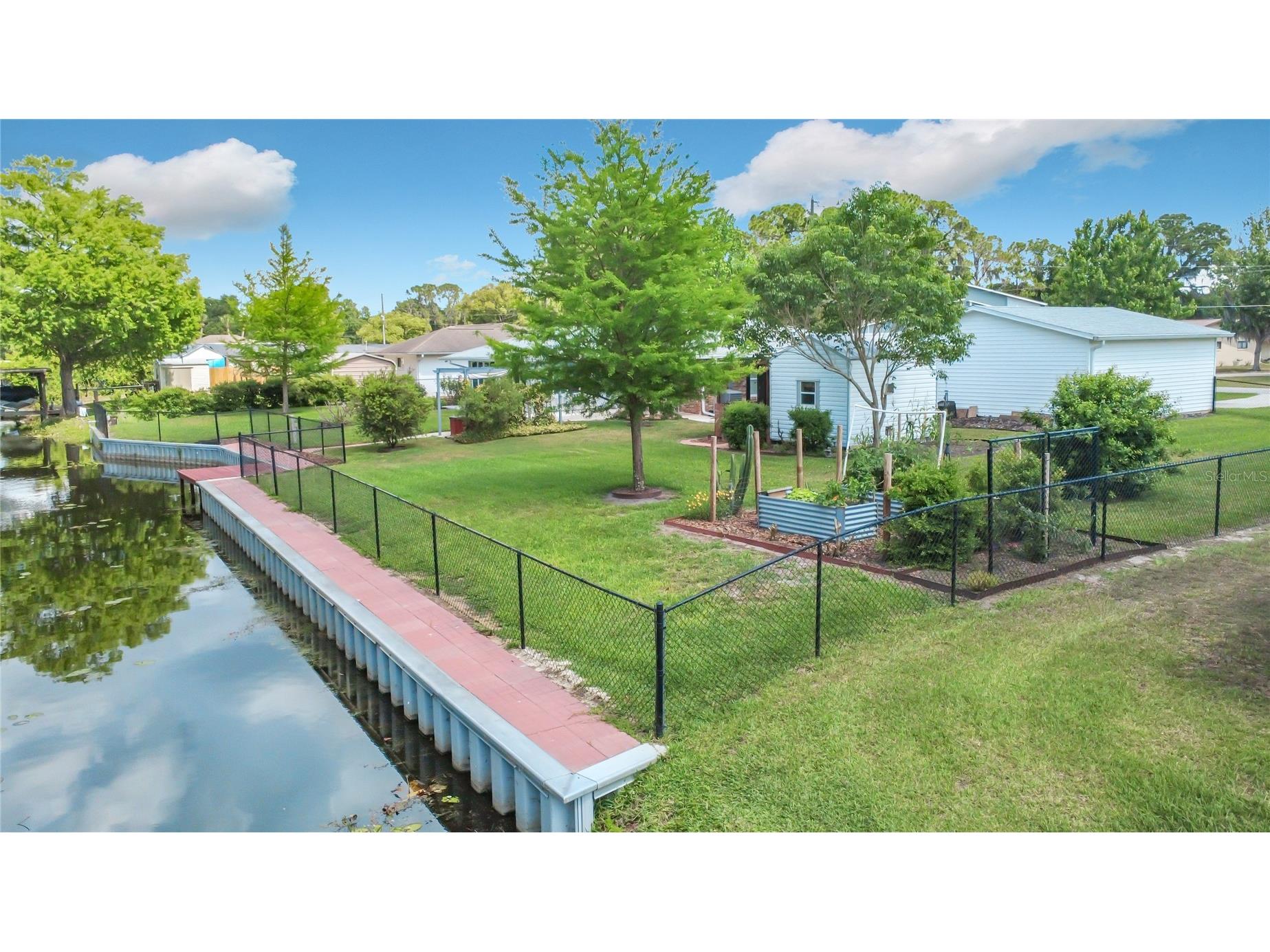 12547 Pine Island Drive Leesburg FL 34788 - LAKE EUSTIS OM723885 image52
