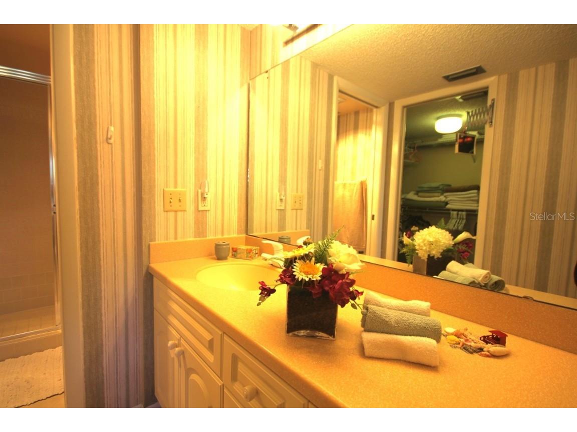 1255 Dockside Place #211 Sarasota FL 34242 A4660925 image12