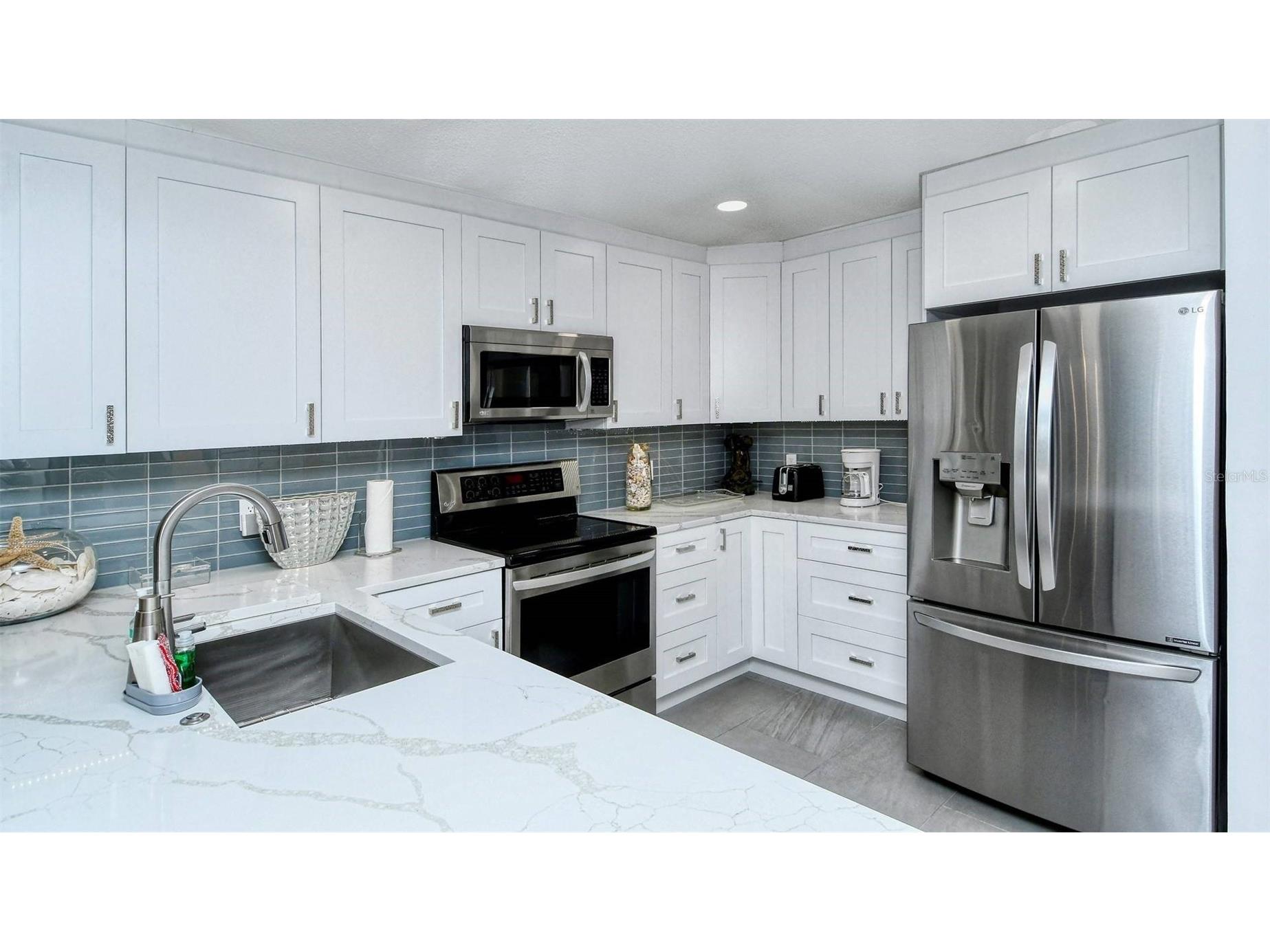 1255 E Peppertree Drive #101 Sarasota FL 34242 TB8470461 image8