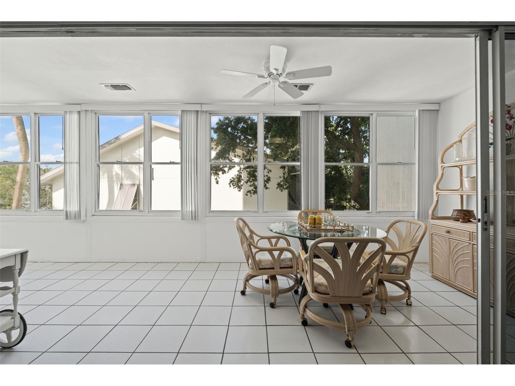 1255 E Peppertree Drive #201 Sarasota FL 34242 A4661191 image10