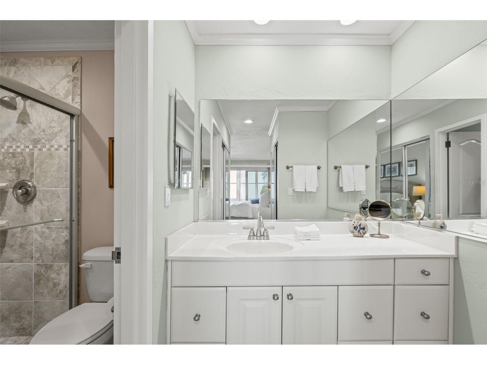 1255 E Peppertree Drive #201 Sarasota FL 34242 A4661191 image17