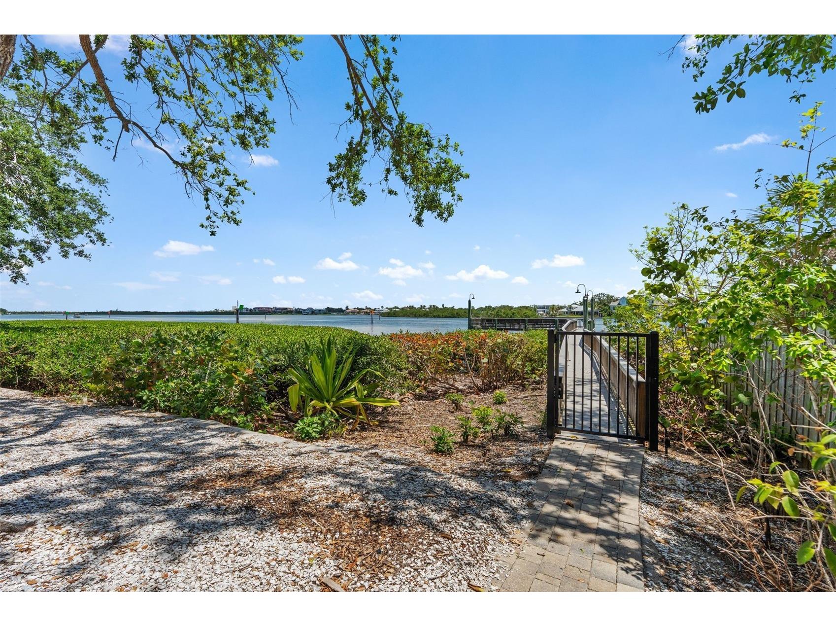 1255 E Peppertree Drive #201 Sarasota FL 34242 A4661191 image49