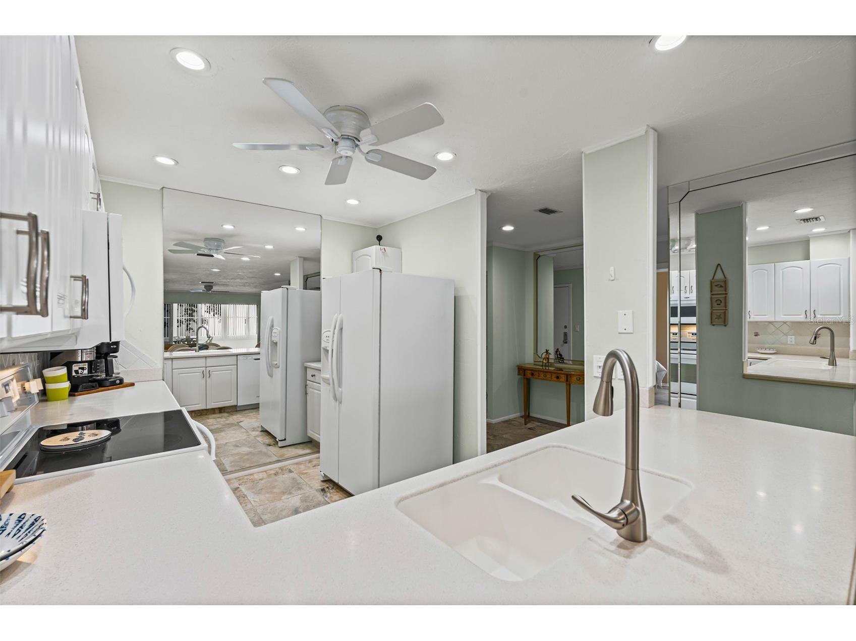 1255 E Peppertree Drive #201 Sarasota FL 34242 A4661191 image5