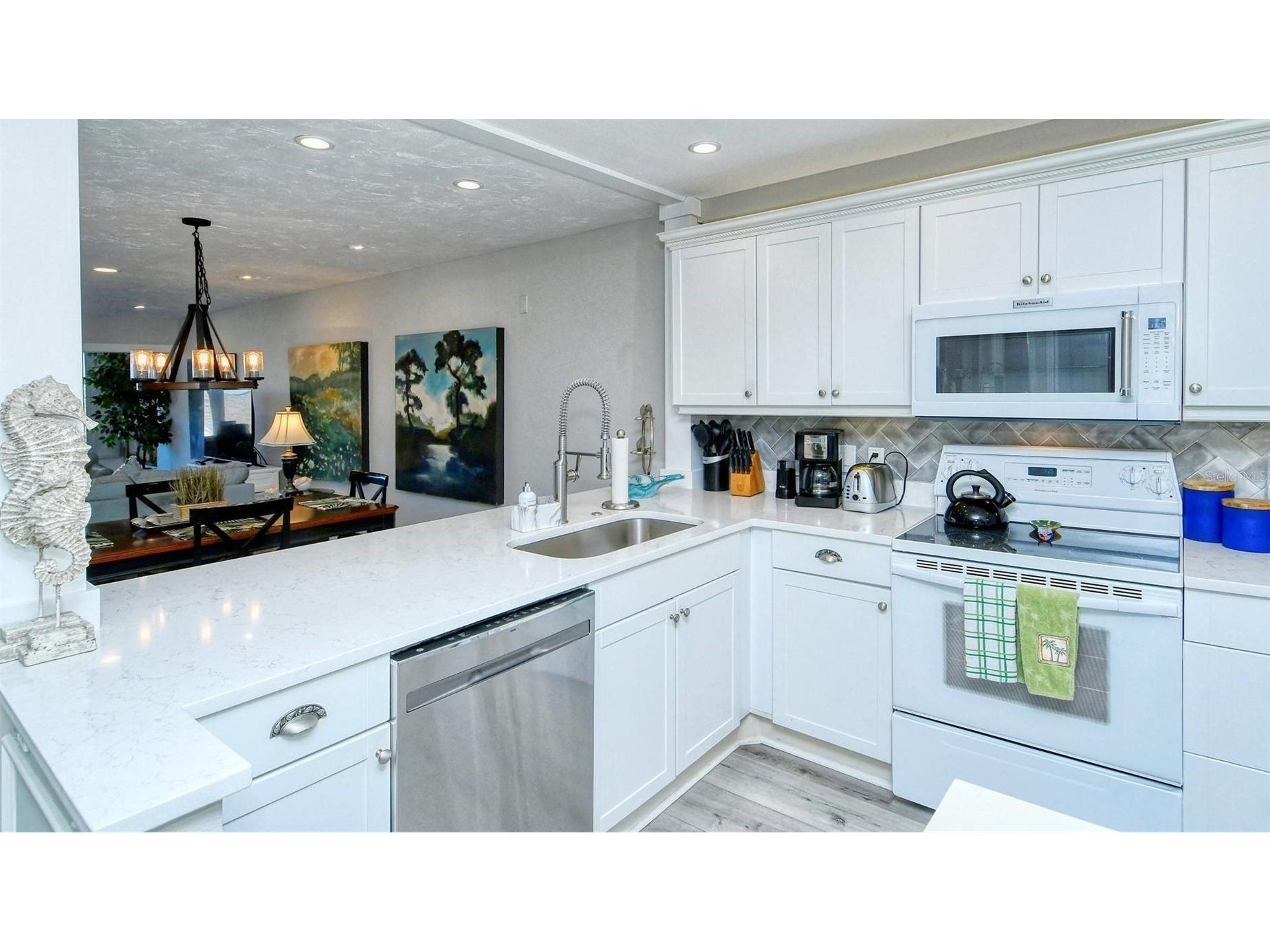 1255 E Peppertree Drive #305 Sarasota FL 34242 TB8470699 image4