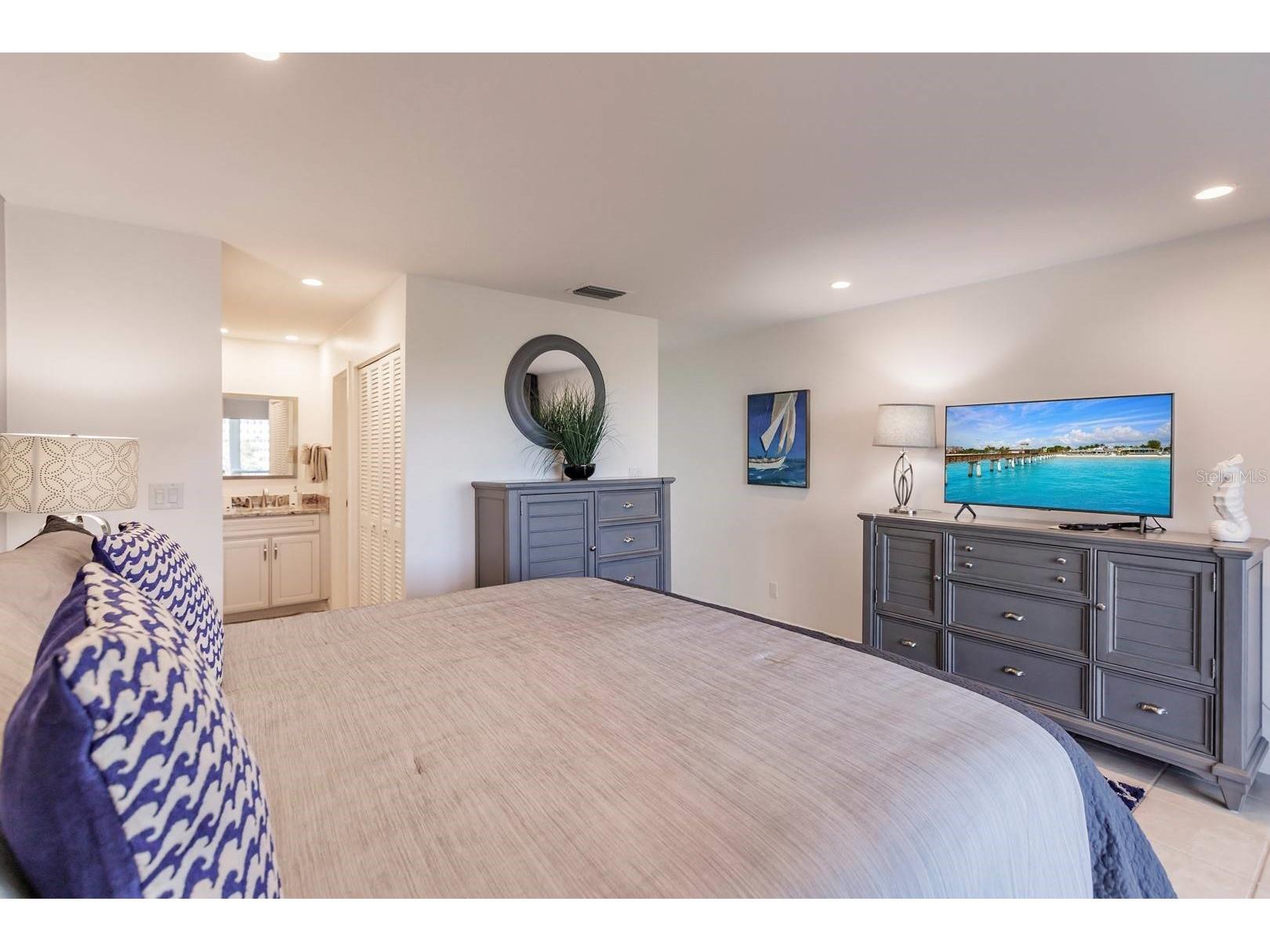 1255 E Peppertree Drive #403 Sarasota FL 34242 TB8470232 image14