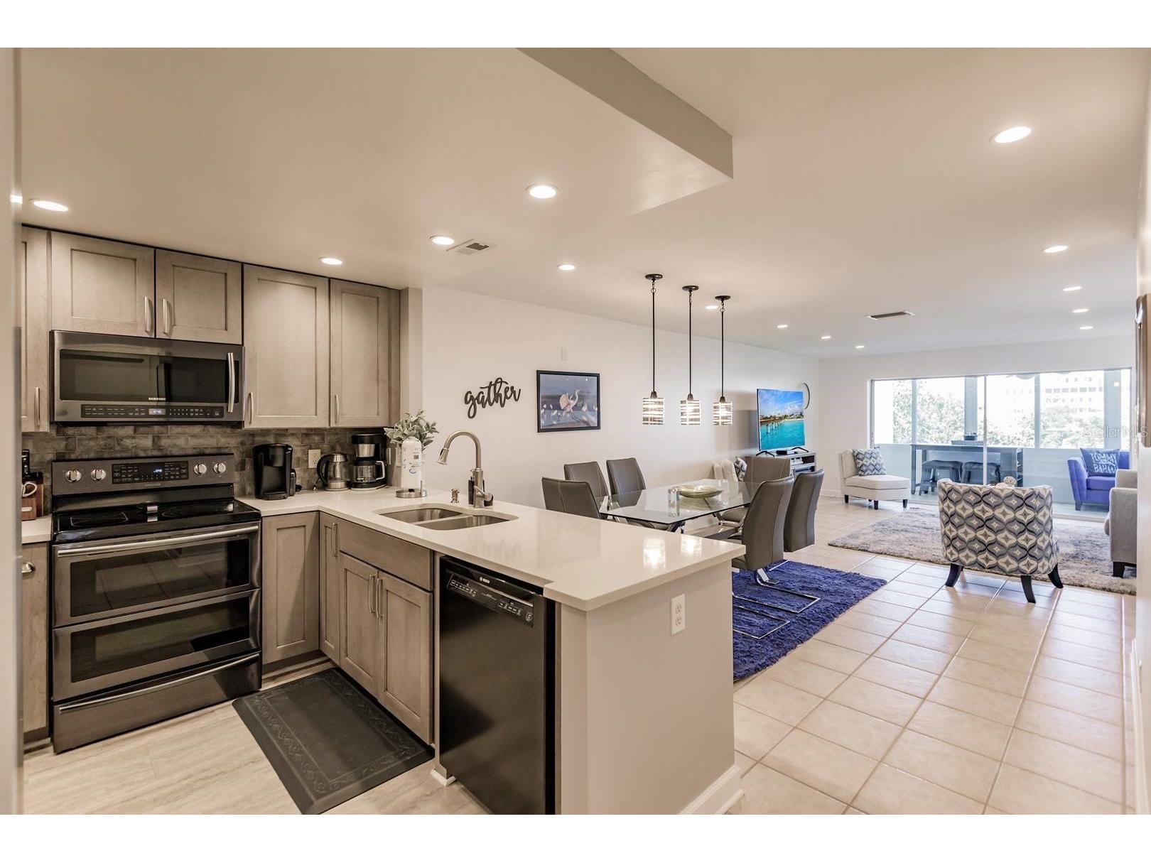 1255 E Peppertree Drive #403 Sarasota FL 34242 TB8470232 image3