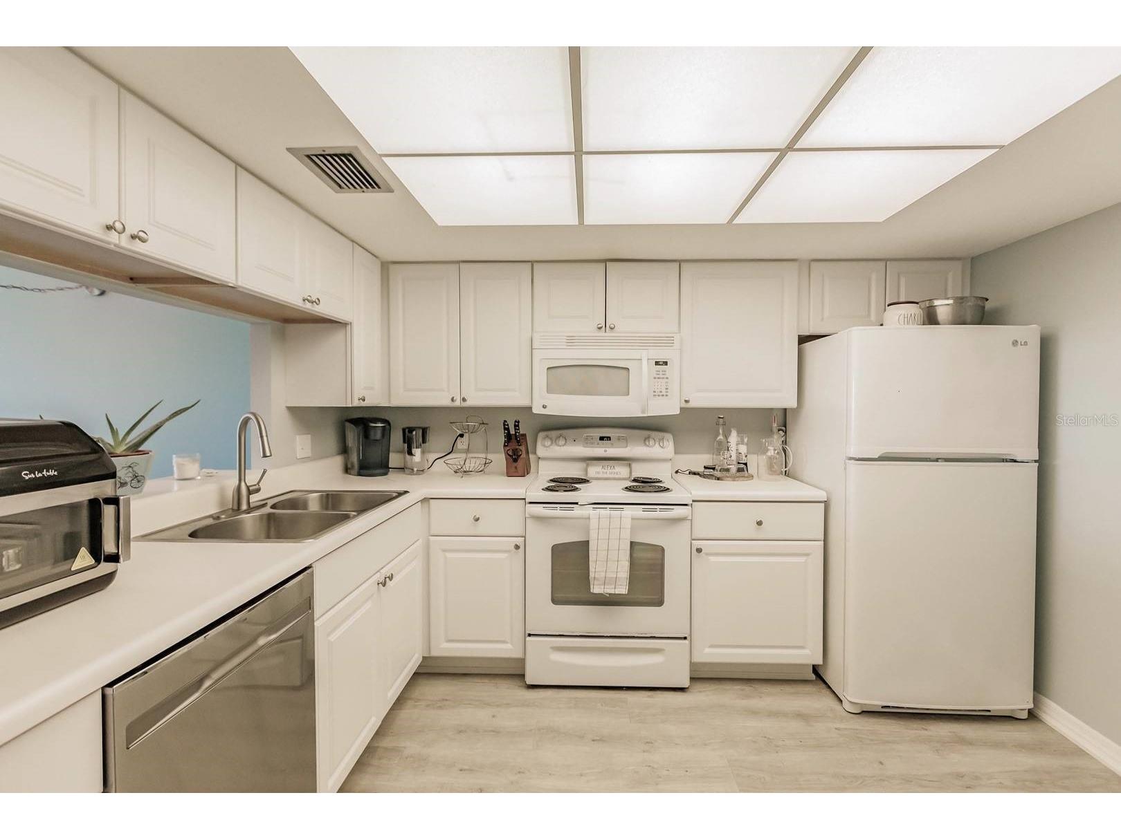 1255 E Peppertree Drive #501 Sarasota FL 34242 TB8470240 image16