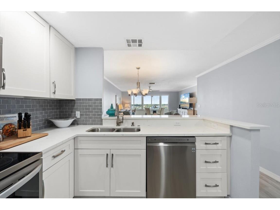 1255 E Peppertree Drive #507 Sarasota FL 34242 - LITTLE SARASOTA BAY A4653306 image9