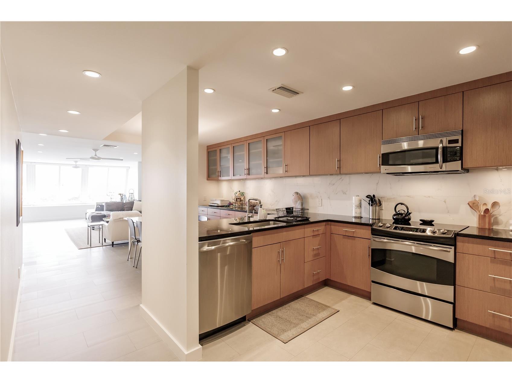 1255 E Peppertree Drive #601 Sarasota FL 34242 TB8470698 image2