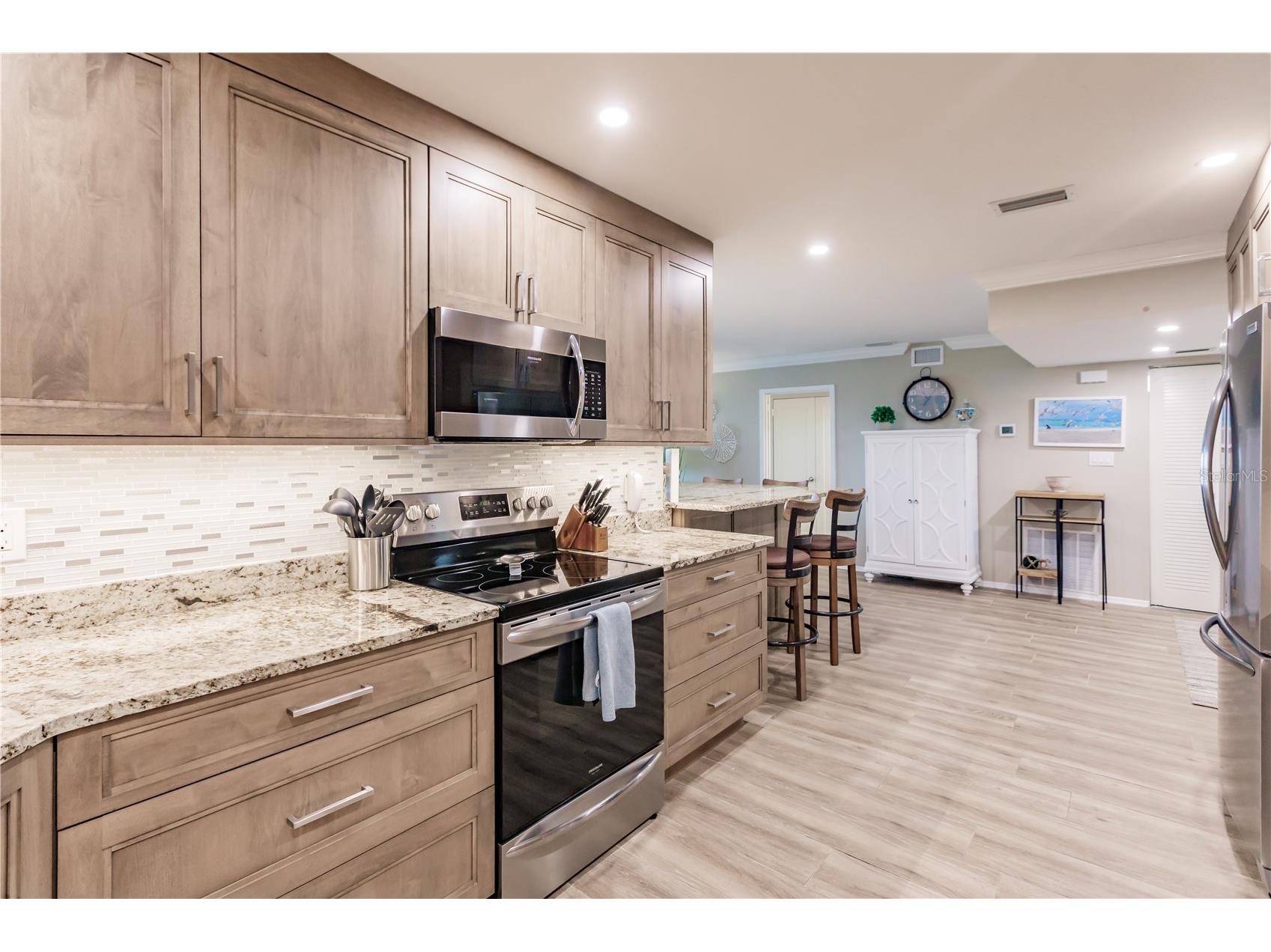 1255 E Peppertree Drive #602 Sarasota FL 34242 TB8470694 image7