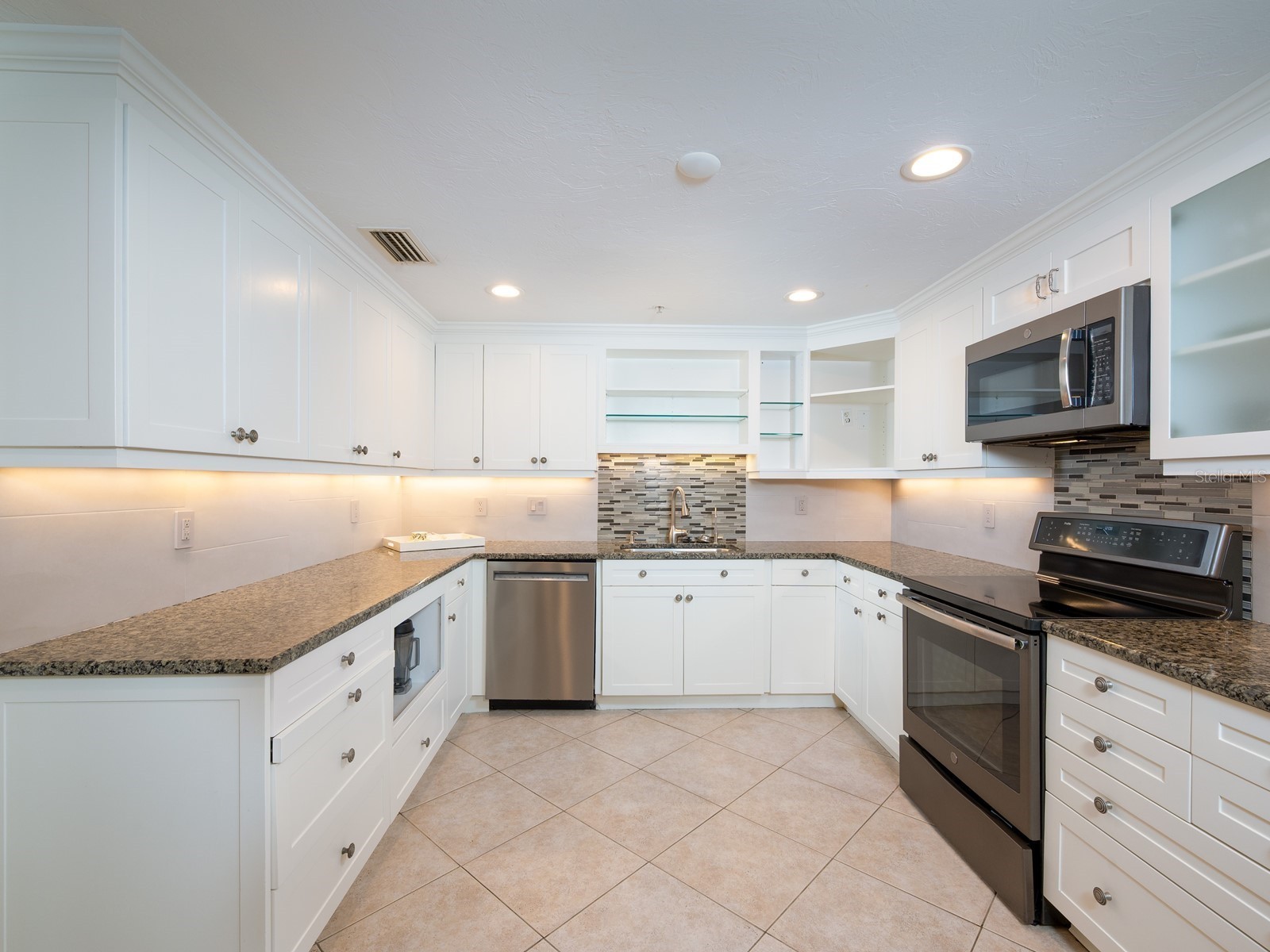 1255 N Gulfstream Avenue #1106 Sarasota FL 34236 - SARASOTA BAY A4680458 image16