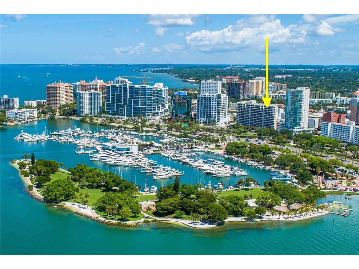 1255 N Gulfstream Avenue #1407 Sarasota FL 34236 - SARASOTA BAY & GULF OF MEXICO A4581770 image1