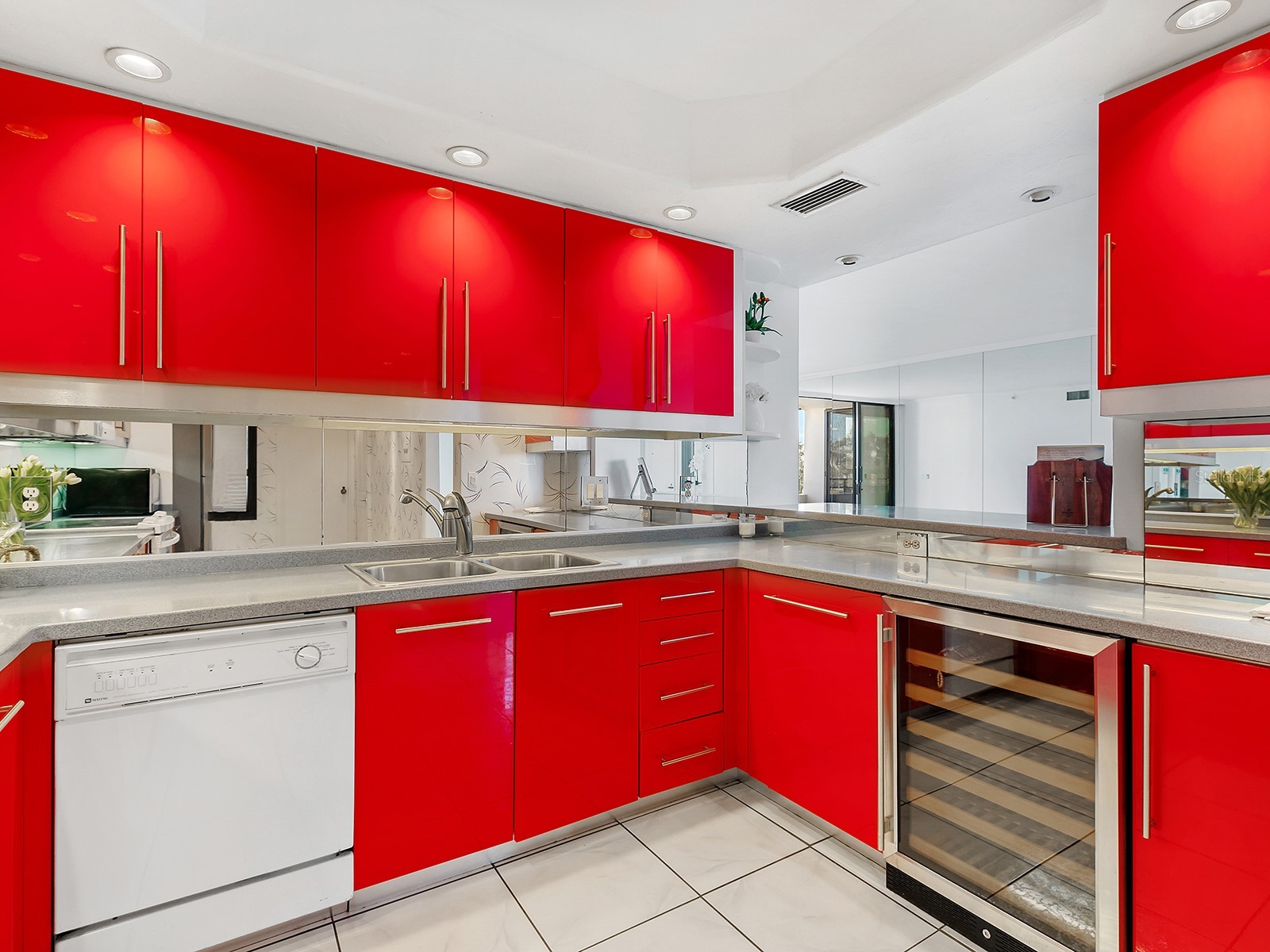 1255 N Gulfstream Avenue #205 Sarasota FL 34236 A4688123 image16