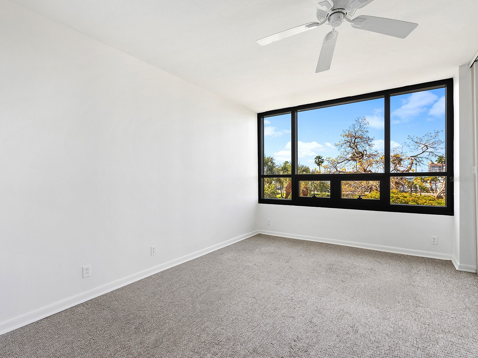 1255 N Gulfstream Avenue #205 Sarasota FL 34236 A4688123 image25