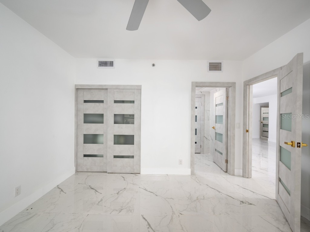 1255 N Gulfstream Avenue #402 Sarasota FL 34236 - SARASOTA BAY A4657037 image18