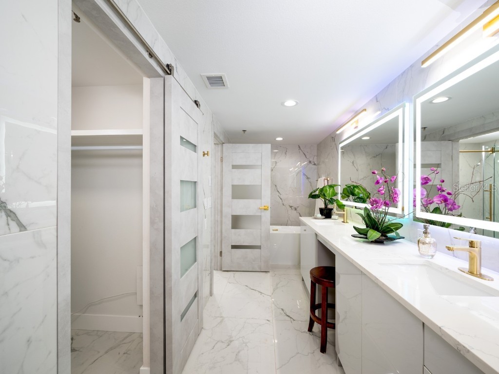 1255 N Gulfstream Avenue #402 Sarasota FL 34236 - SARASOTA BAY A4657037 image27