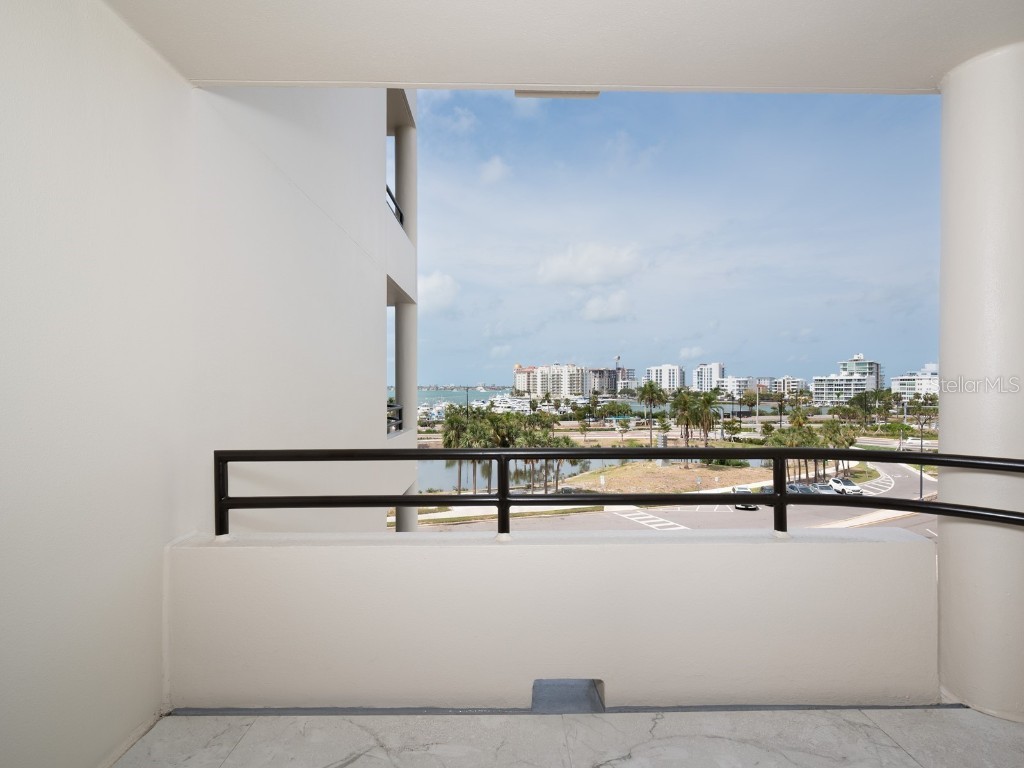 1255 N Gulfstream Avenue #402 Sarasota FL 34236 - SARASOTA BAY A4657037 image29