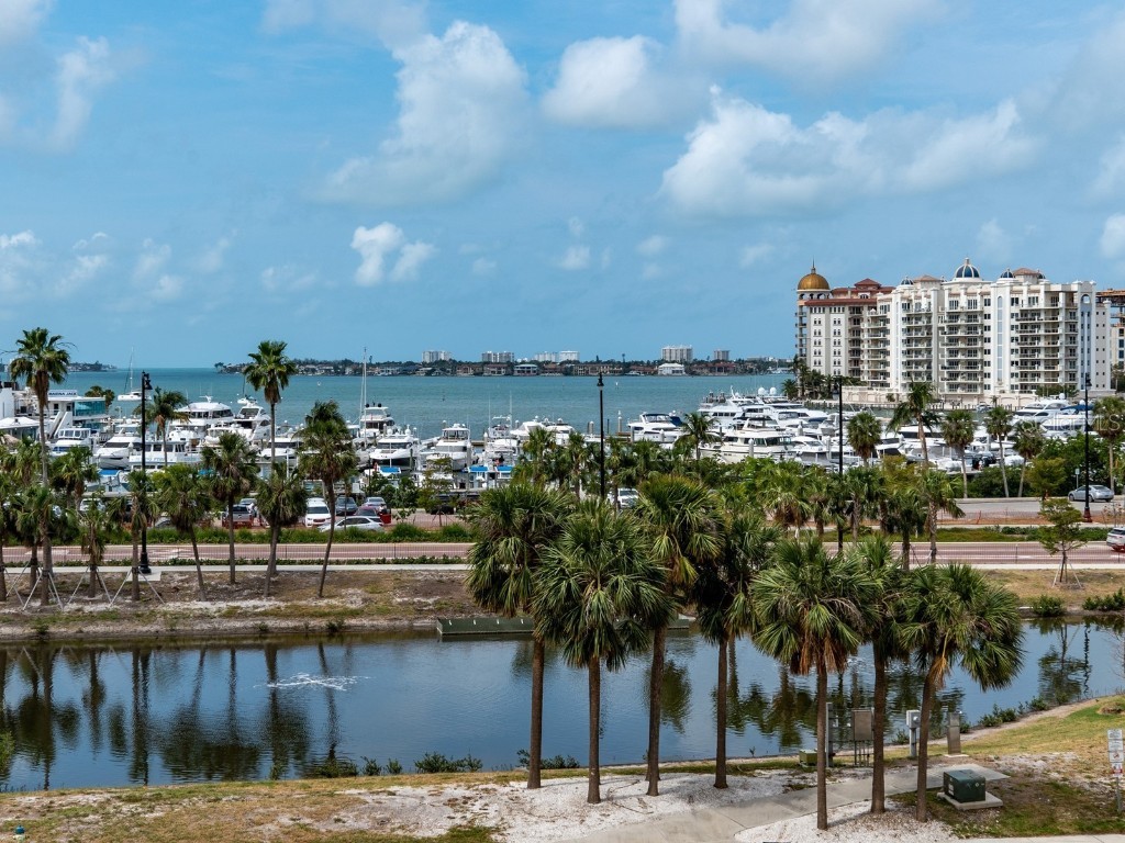 1255 N Gulfstream Avenue #402 Sarasota FL 34236 - SARASOTA BAY A4657037 image3