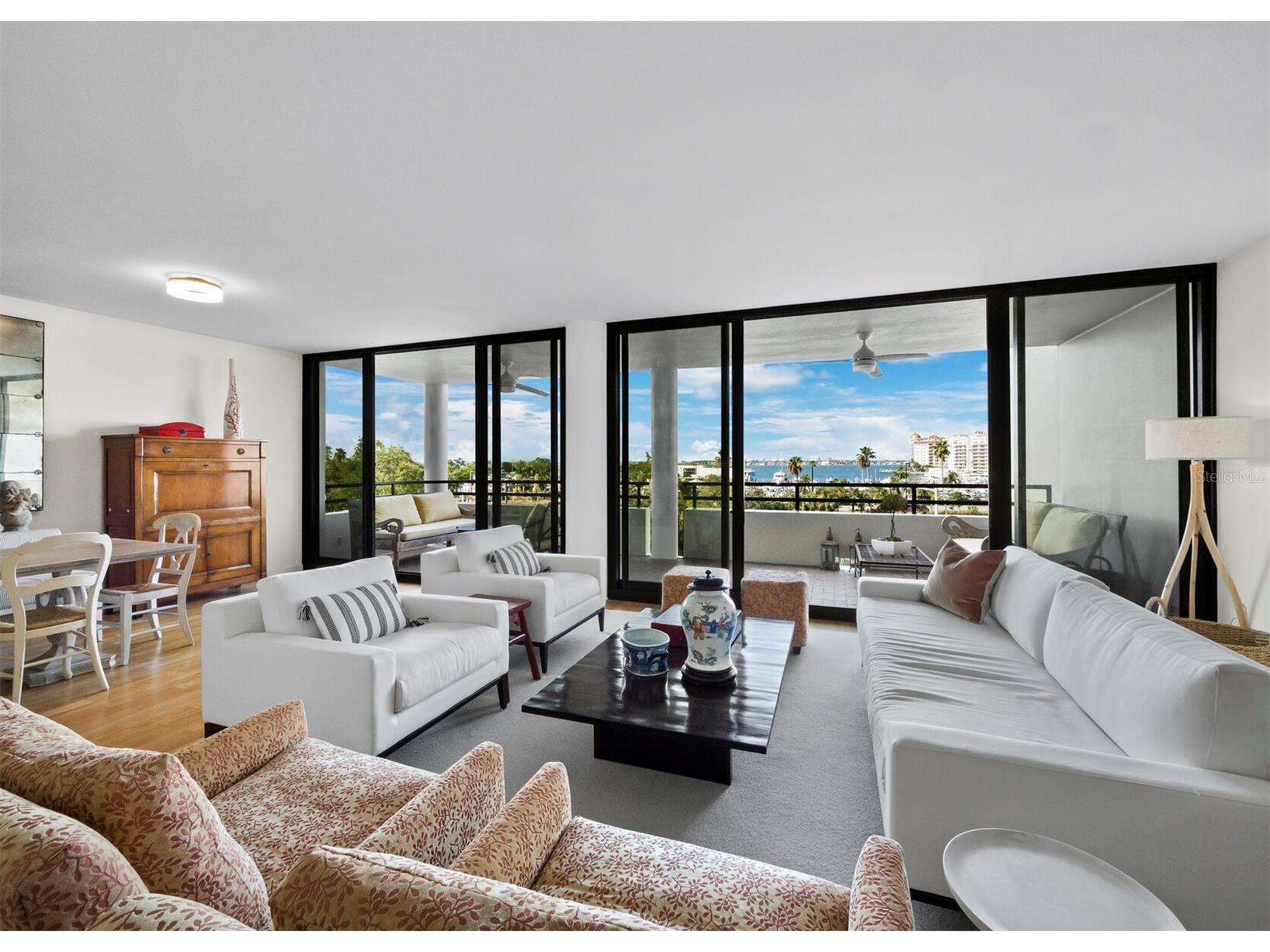 1255 N Gulfstream Avenue #408 Sarasota FL 34236 A4670428 image1