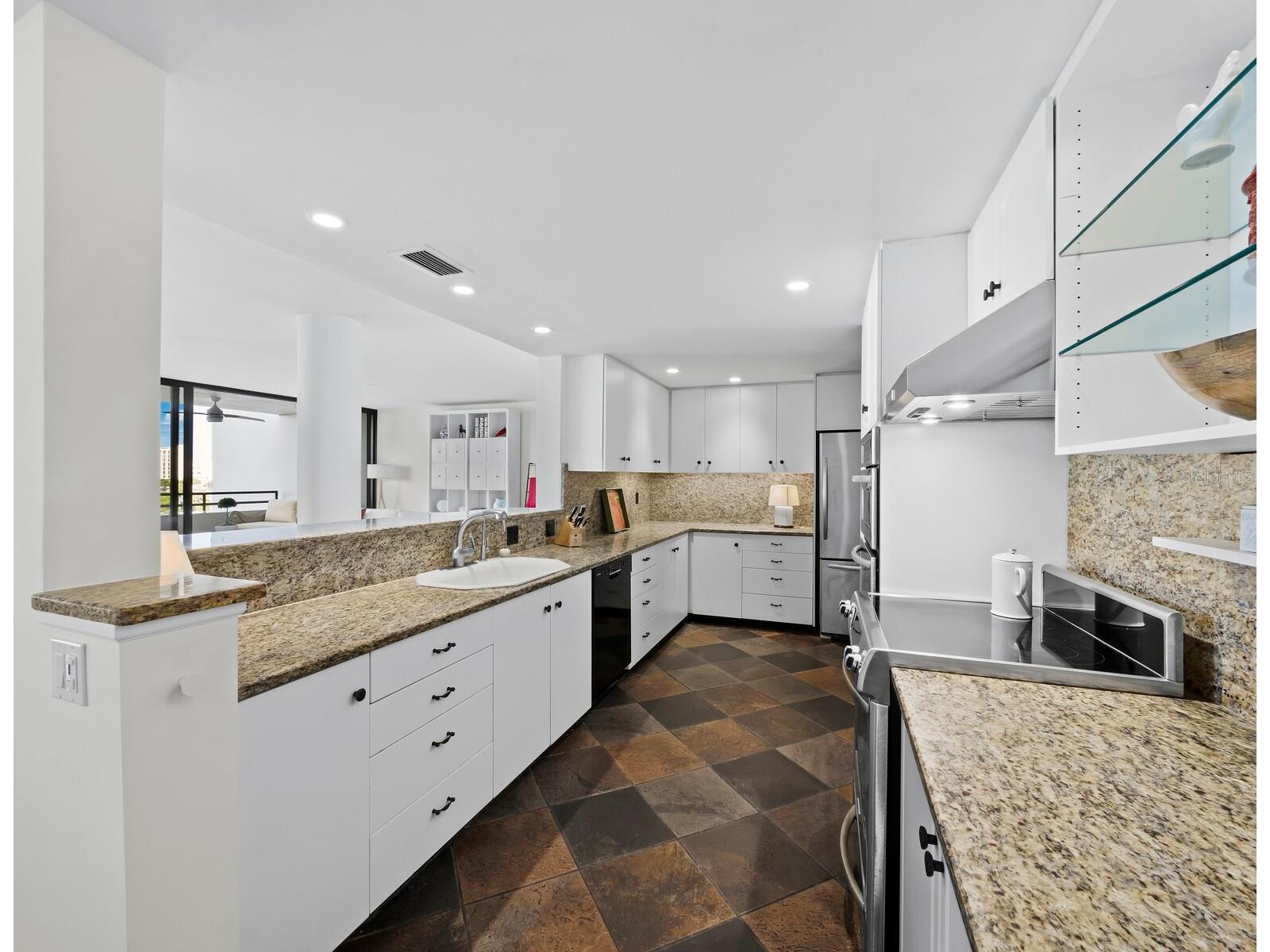 1255 N Gulfstream Avenue #408 Sarasota FL 34236 A4670428 image10