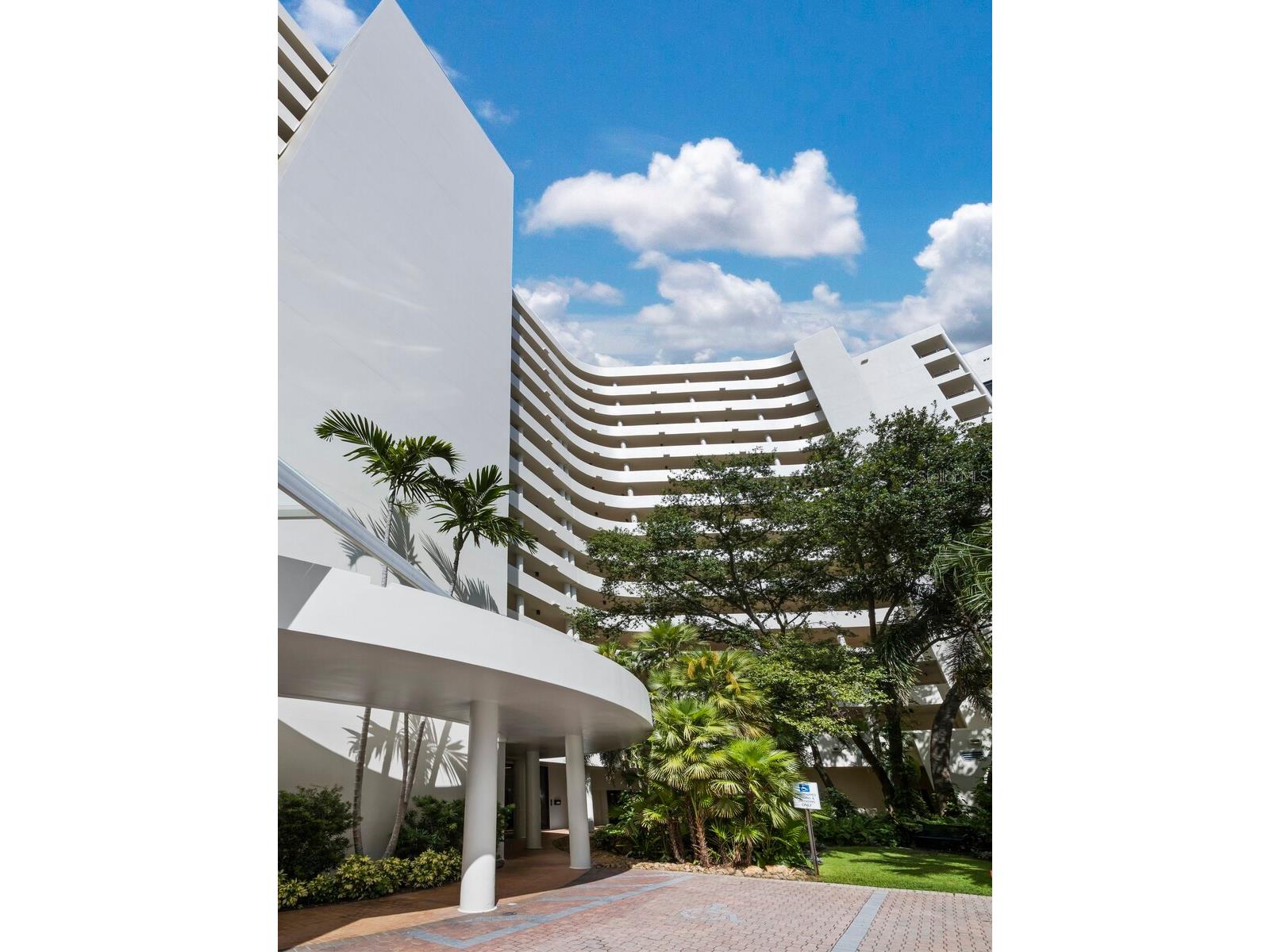 1255 N Gulfstream Avenue #408 Sarasota FL 34236 A4670428 image27