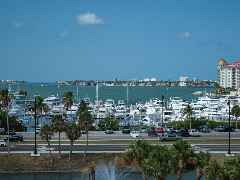 1255 N Gulfstream Avenue #502 Sarasota FL 34236 - SARASOTA BAY A4576477 image1
