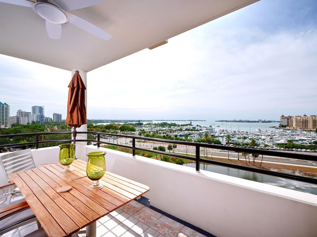 1255 N Gulfstream Avenue #804 Sarasota FL 34236 - SARASOTA BAY A4557396 image1