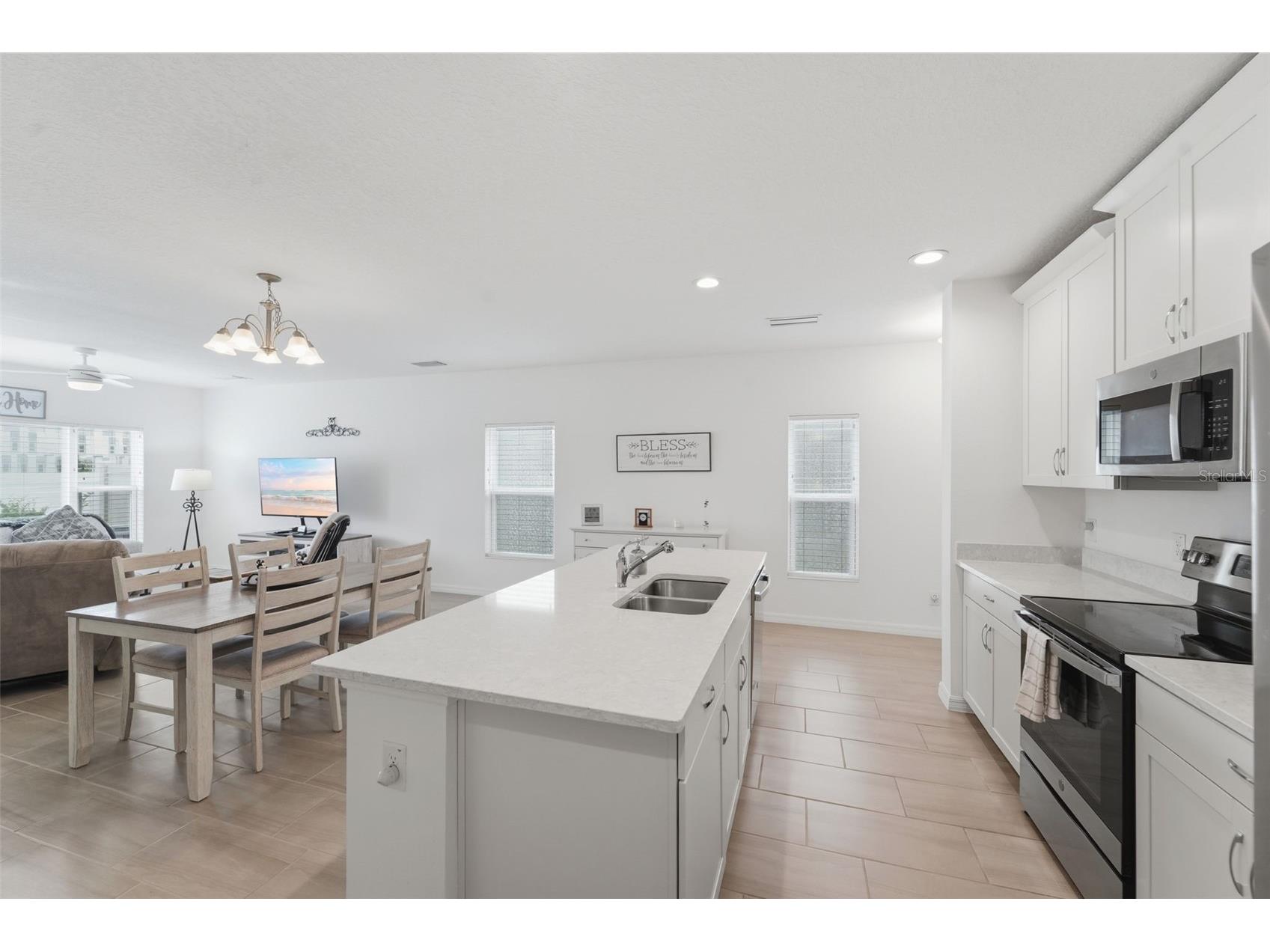 1255 Wispy Cypress Drive Kissimmee FL 34746 V4948931 image7