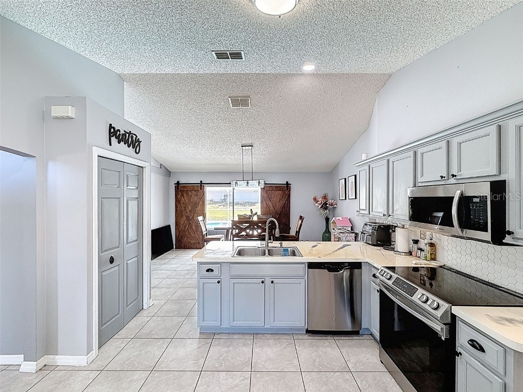 12552 Corrine Avenue Spring Hill FL 34609 W7879586 image33