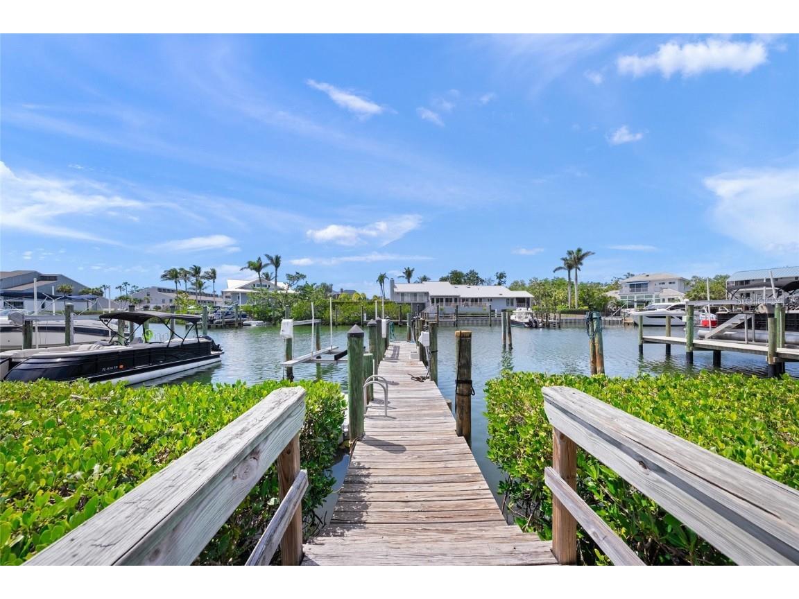 1256 Riegels Landing Drive Sarasota FL 34242 A4646919 image32