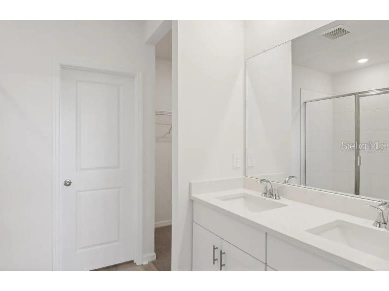 12562 Hourglass Way Dade City FL 33525 TB8488657 image7