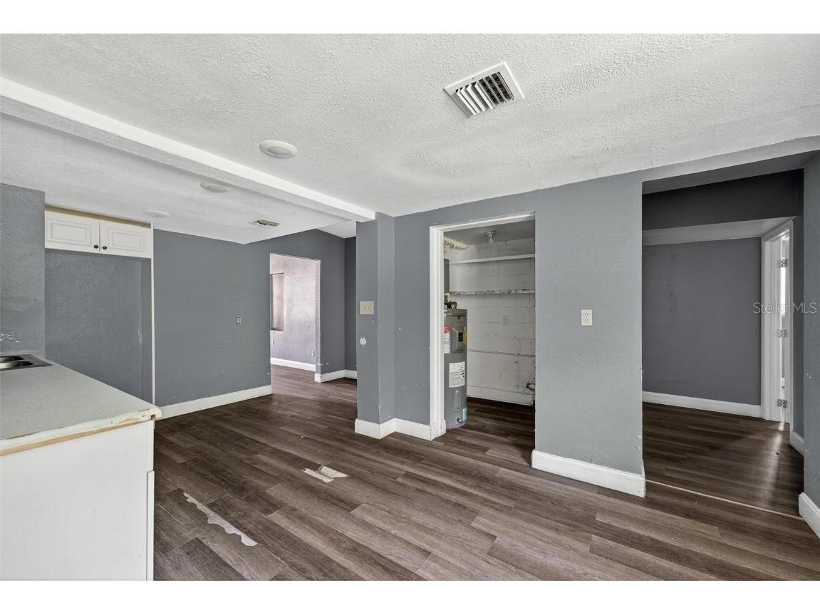 1257 N Pine Hills Road Orlando FL 32808 O6333328 image8