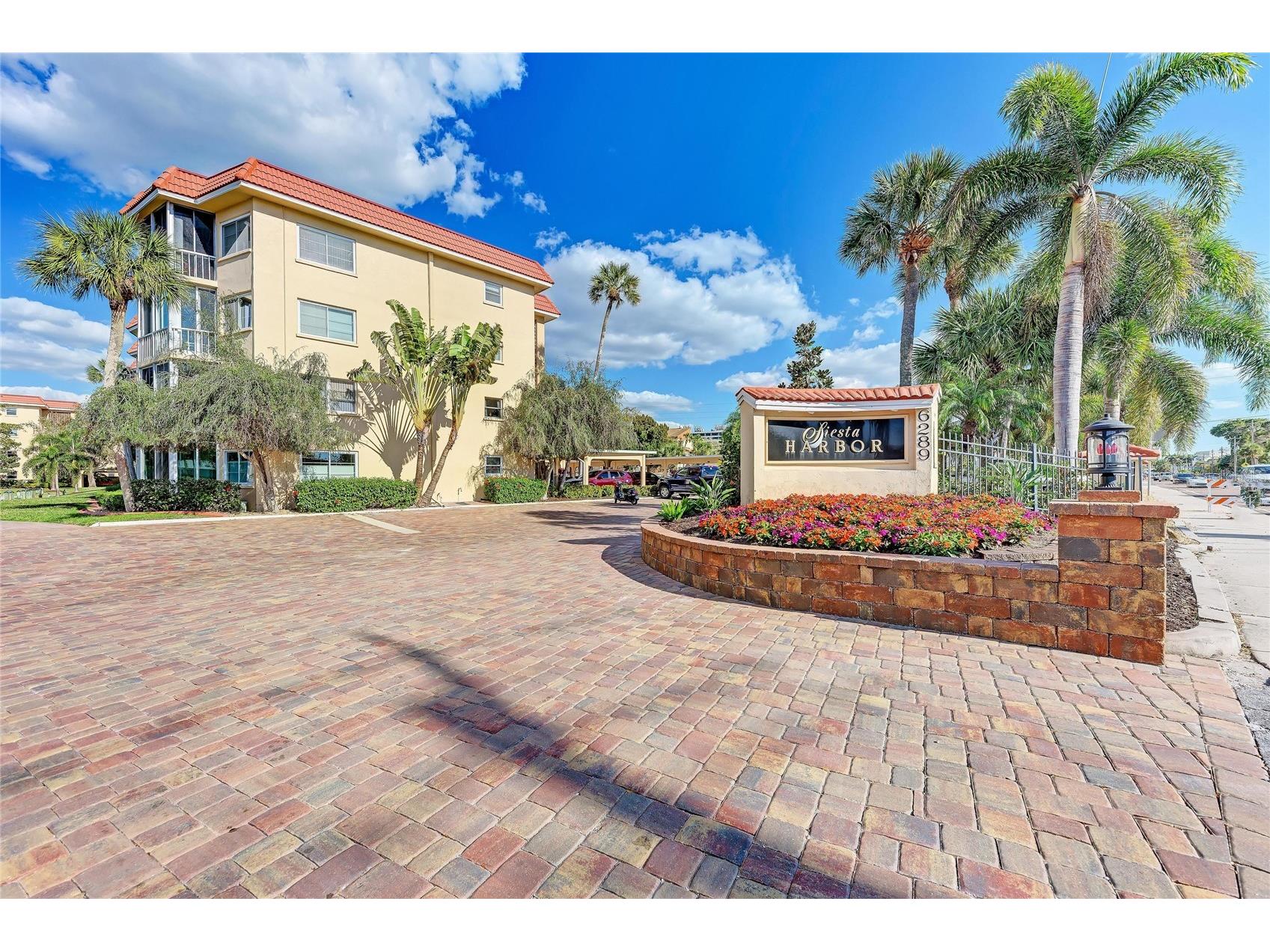1257 S Portofino Drive #104 Sarasota FL 34242 A4692335 image50