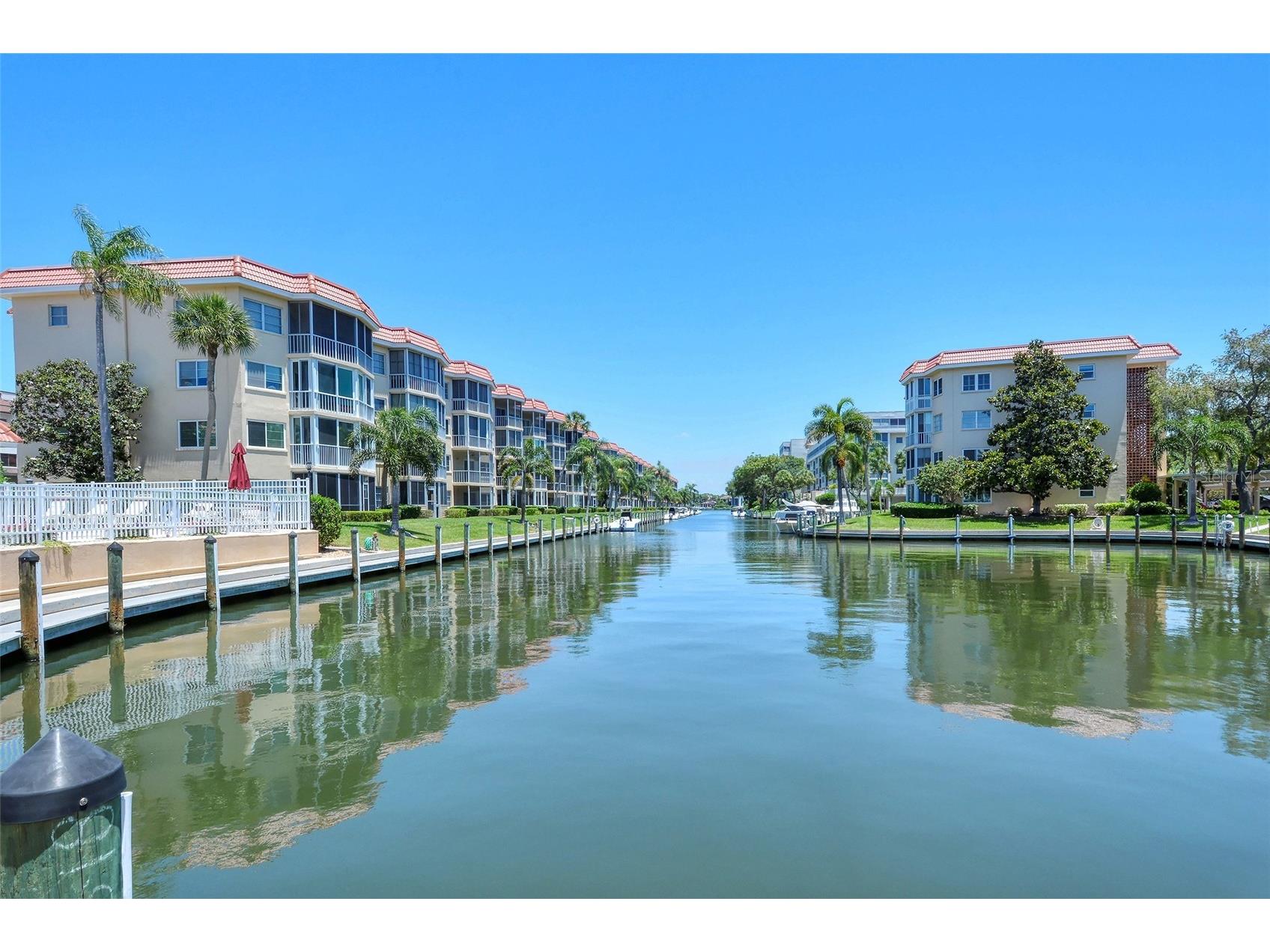 1257 S Portofino Drive #307 Sarasota FL 34242 A4679704 image3