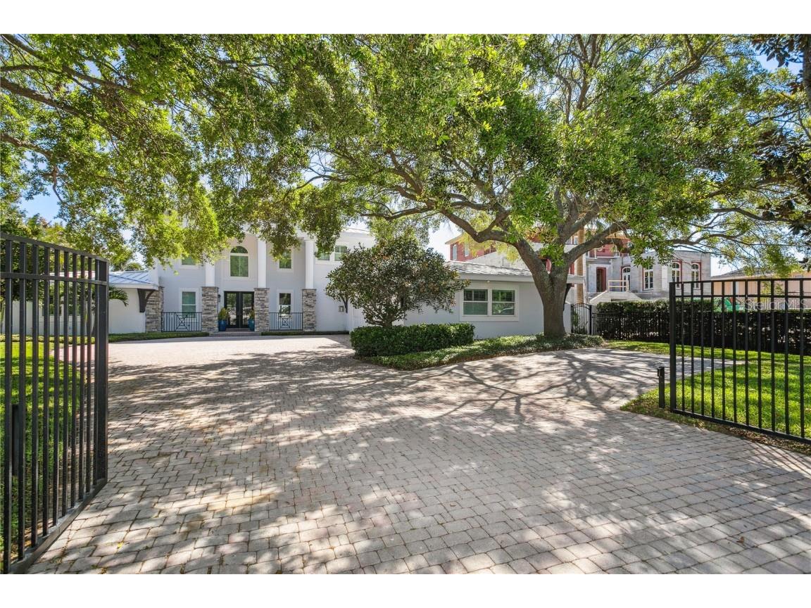 1257 Snell Isle Boulevard NE Saint Petersburg FL 33704 - SNELL ISLAND HARBOR U8193692 image1