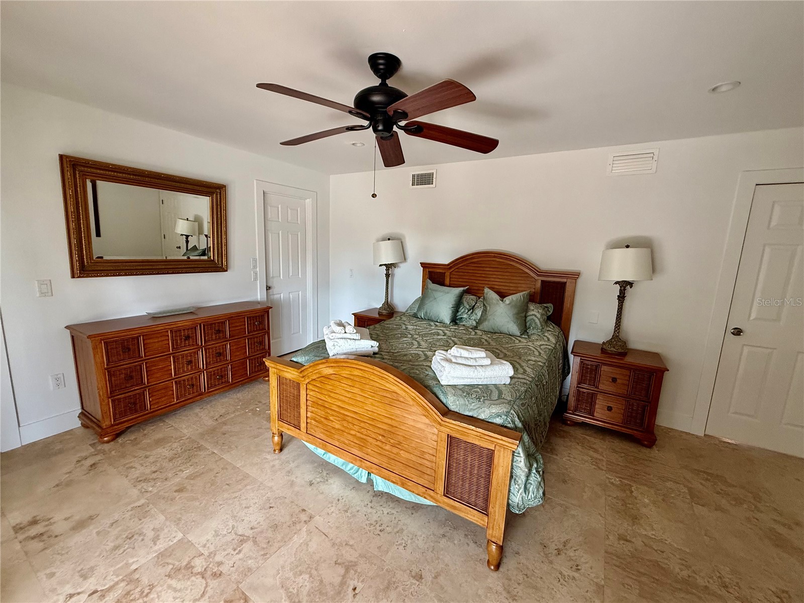1257 Tree Bay Lane Sarasota FL 34242 A4693183 image11