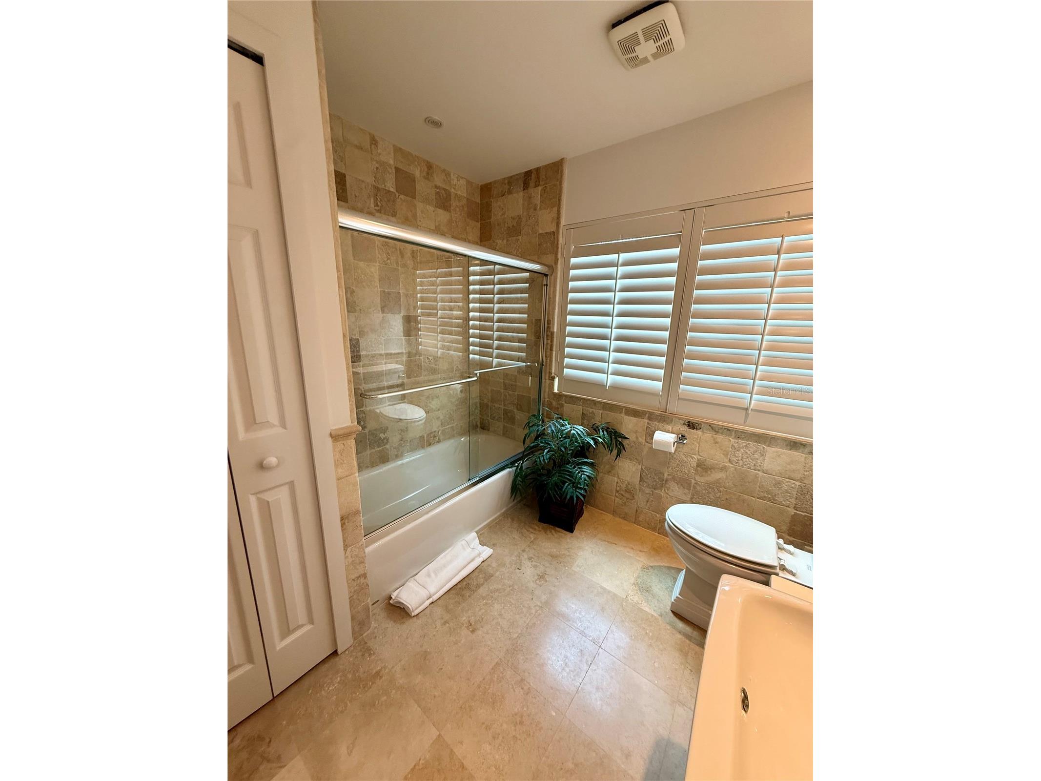 1257 Tree Bay Lane Sarasota FL 34242 A4693183 image42