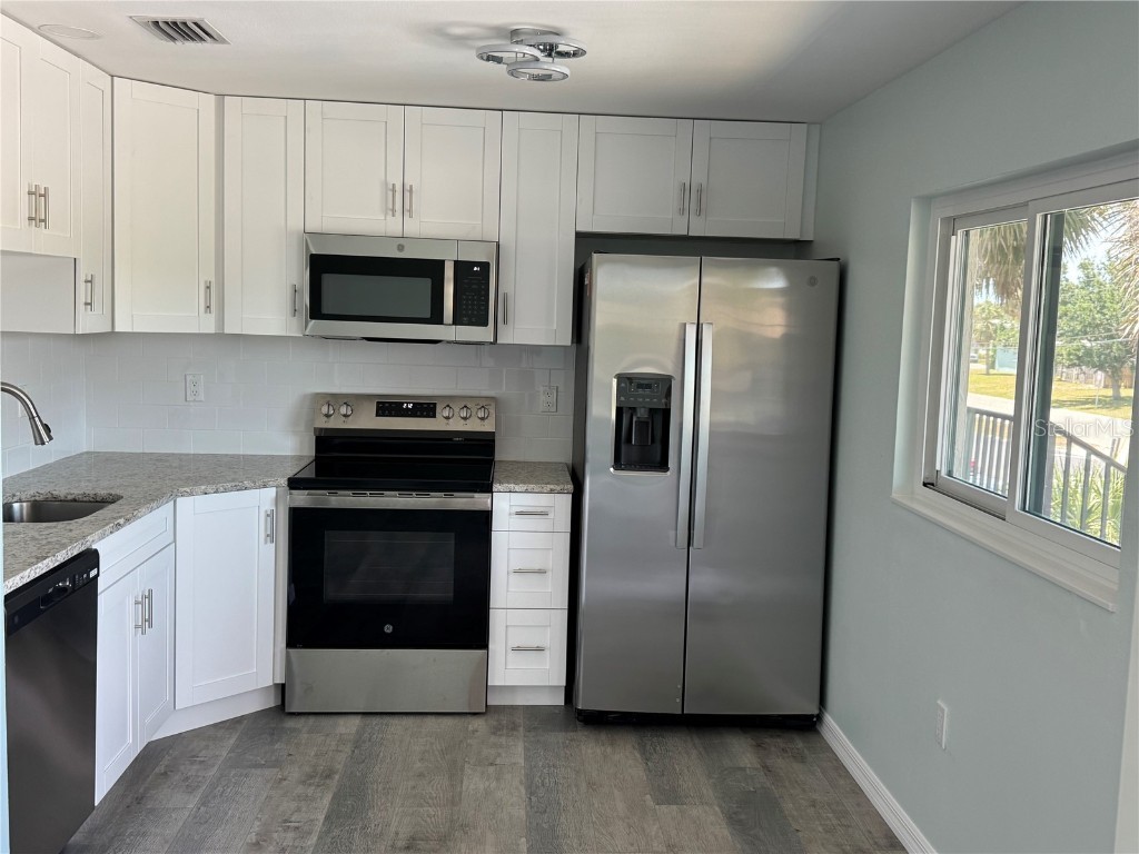 1258 Barbara Drive #202 Venice FL 34285 C7508879 image2