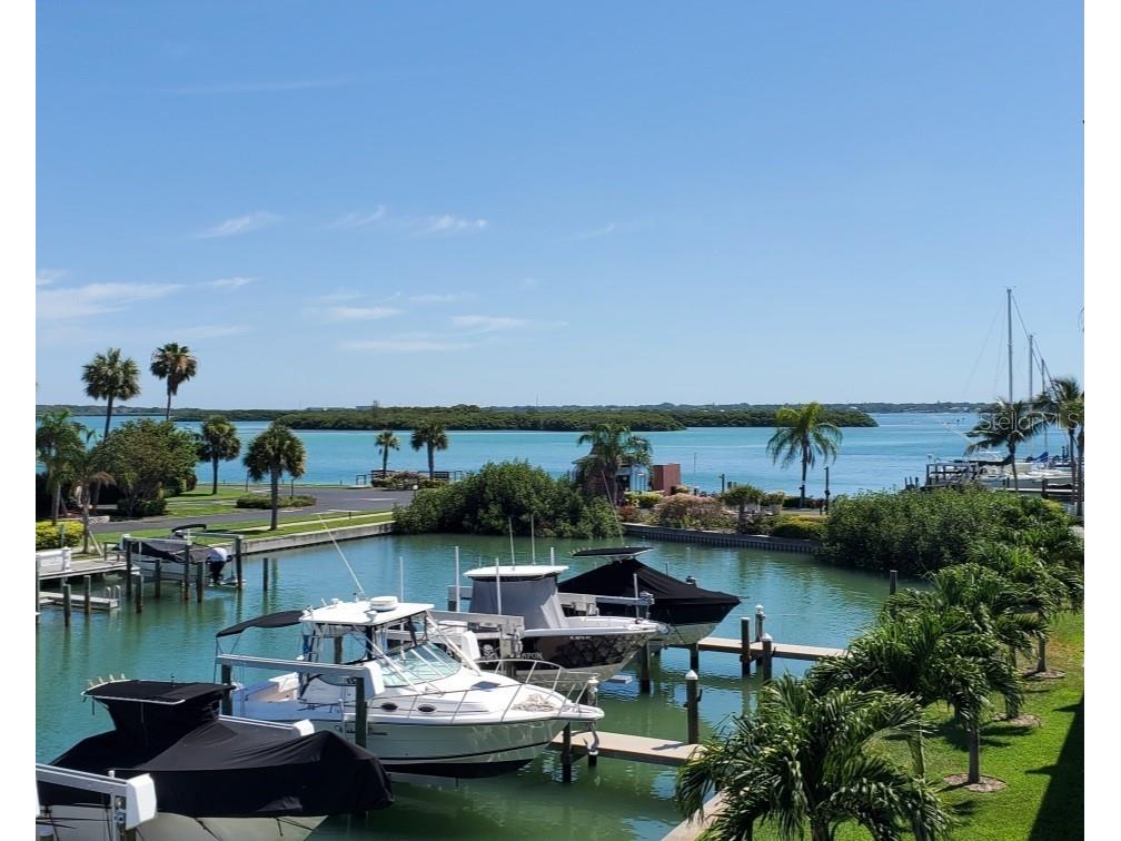 12582 Capri Circle N Treasure Island FL 33706 U8245857 image1