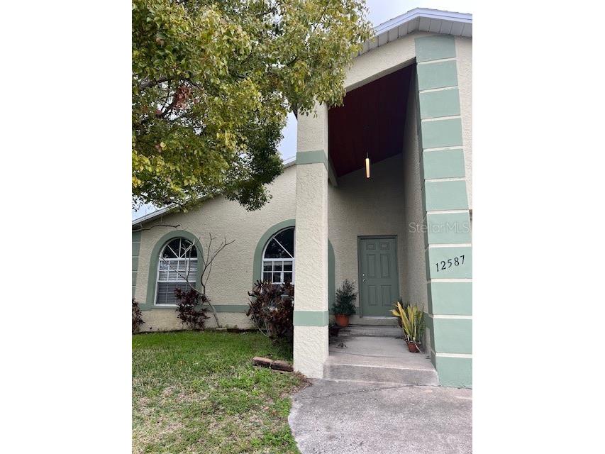 12587 Park Boulevard Seminole FL 33776 U8234047 image1