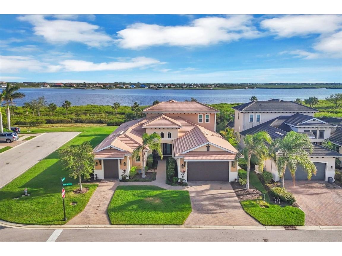 1259 Tyne Lane Bradenton FL 34208 - MANATEE RIVER A4626850 image1