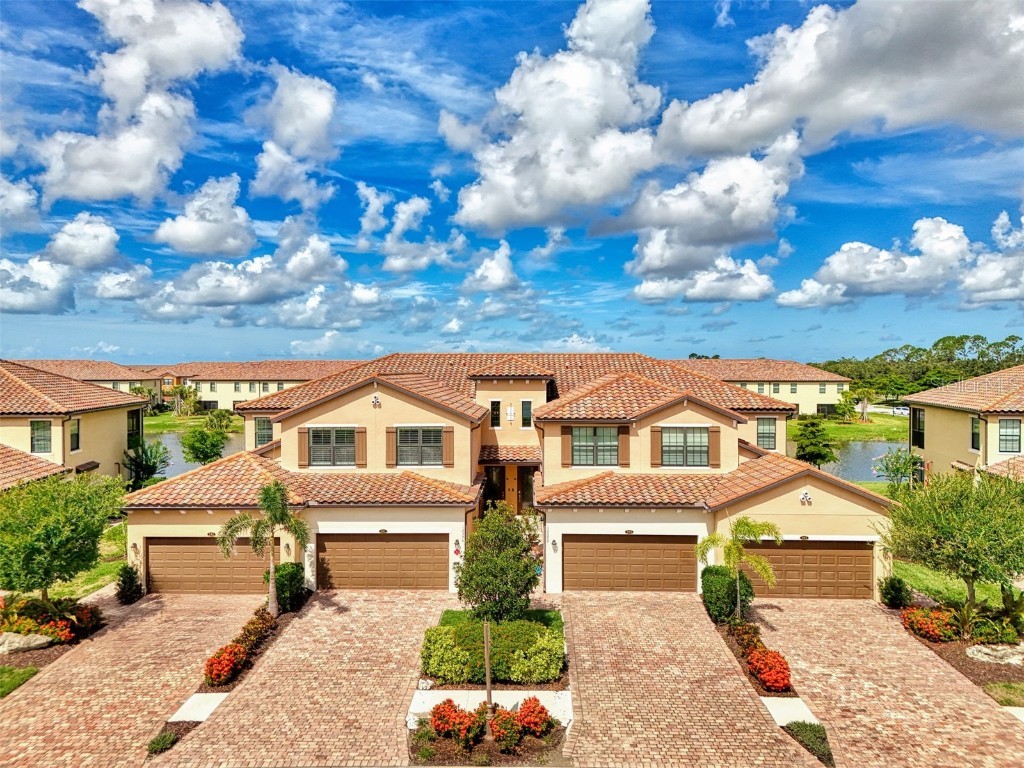12590 Ghiberti Circle #201 Venice FL 34293 N6139342 image1