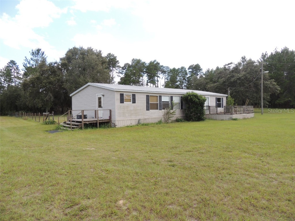 12590 SE 58th Lane Morriston FL 32668 OM708737 image1