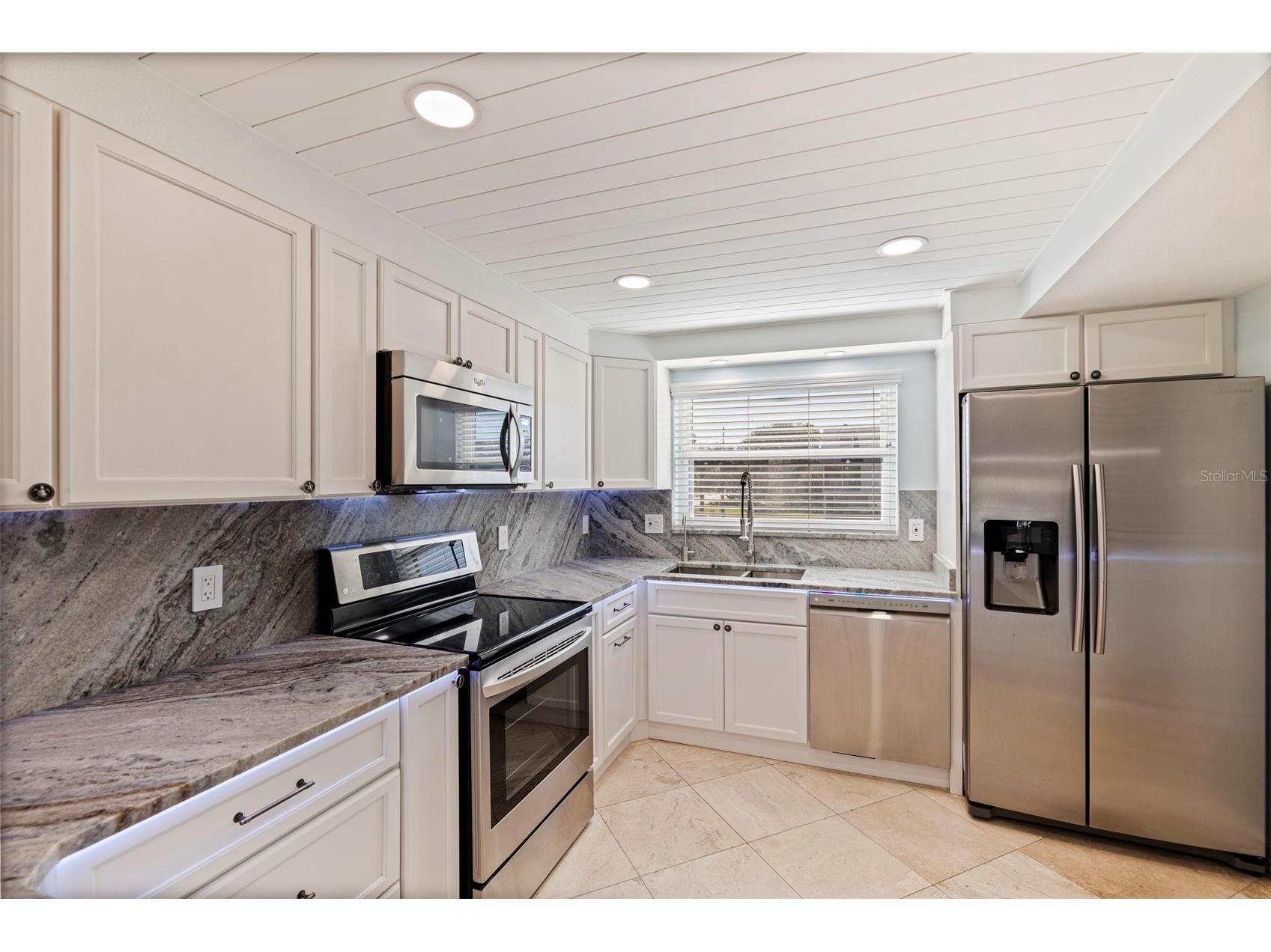 12592 N Capri Circle #6 Treasure Island FL 33706 TB8468666 image3