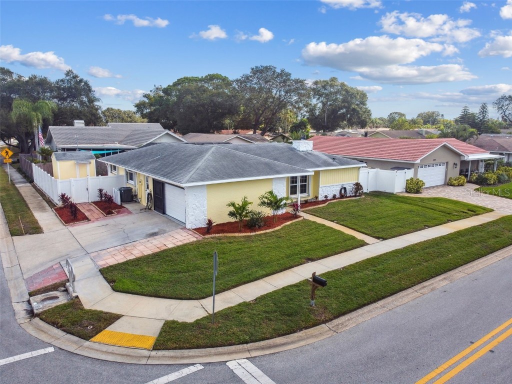 12593 116th Street Largo FL 33778 U8220710 image1