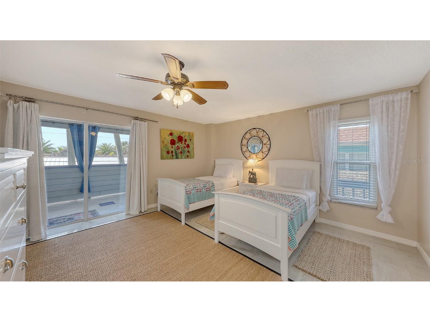 126/128 Avenida Veneccia Sarasota FL 34242 A4673661 image18