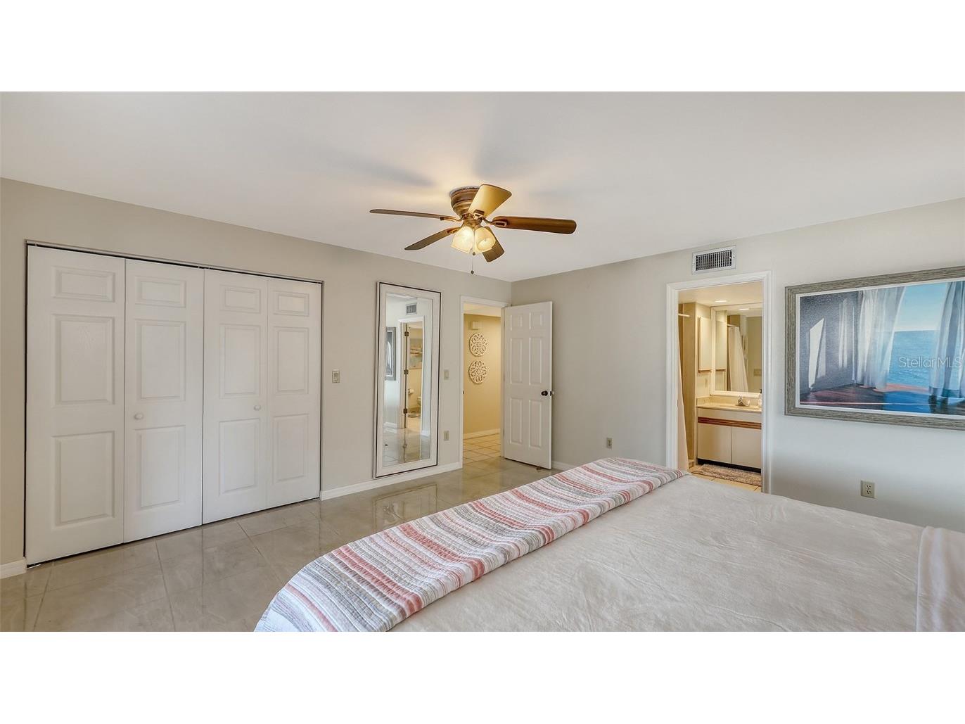 126/128 Avenida Veneccia Sarasota FL 34242 A4673661 image26